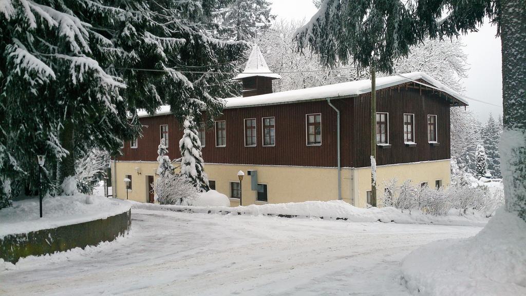 Waldhotel Zoebischhaus Bad Reiboldsgrün Buitenkant foto