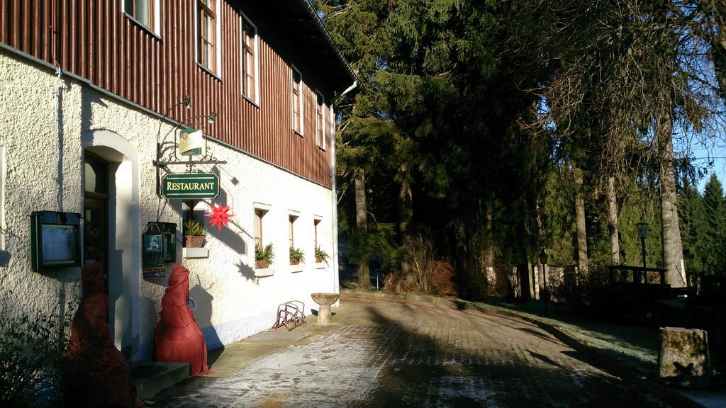 Waldhotel Zoebischhaus Bad Reiboldsgrün Buitenkant foto